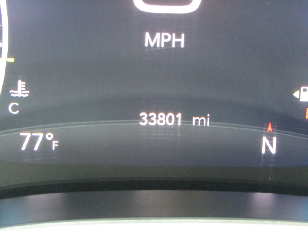 Used 2024 Silver Chrysler Touring L image 28