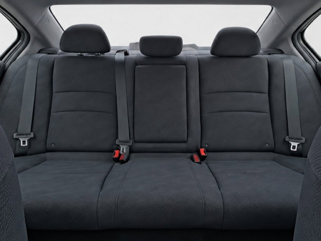 Used 2017  Honda EX image 33