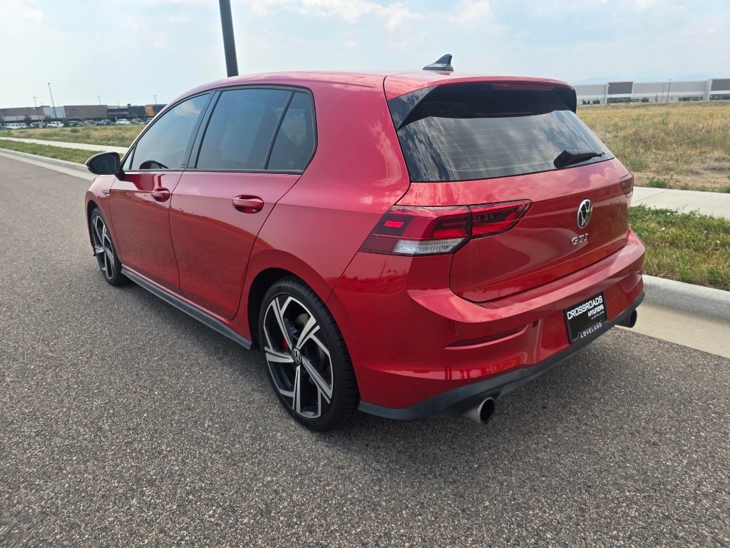 Used 2024 Kings Red Metallic Volkswagen SE image 3