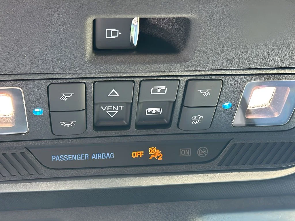 New 2026 Carbonized Gray Metallic Ford XLT image 24
