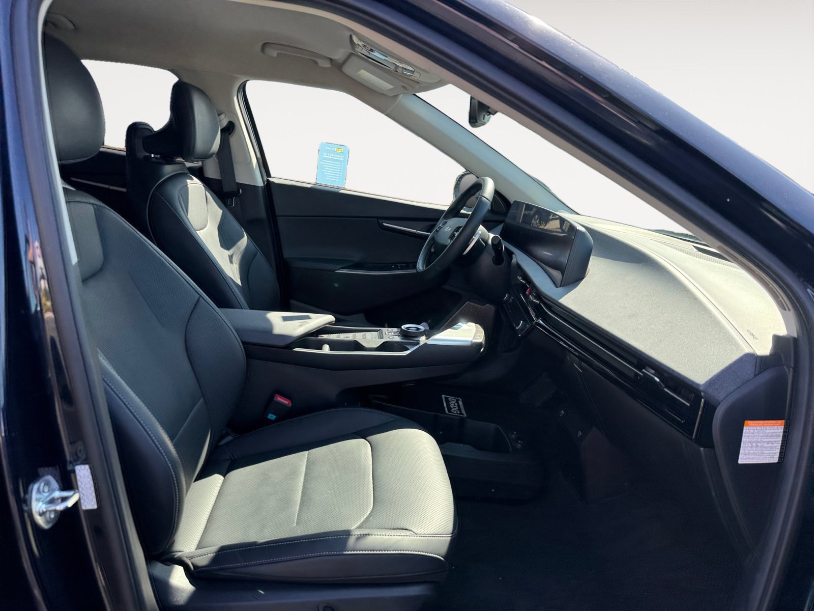 Certified Used 2024 Blue Kia Wind image 19