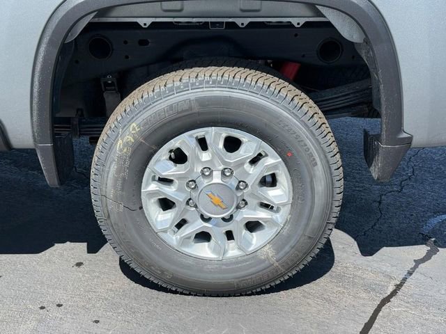 New 2026 Sterling Gray Metallic Chevrolet LT image 5