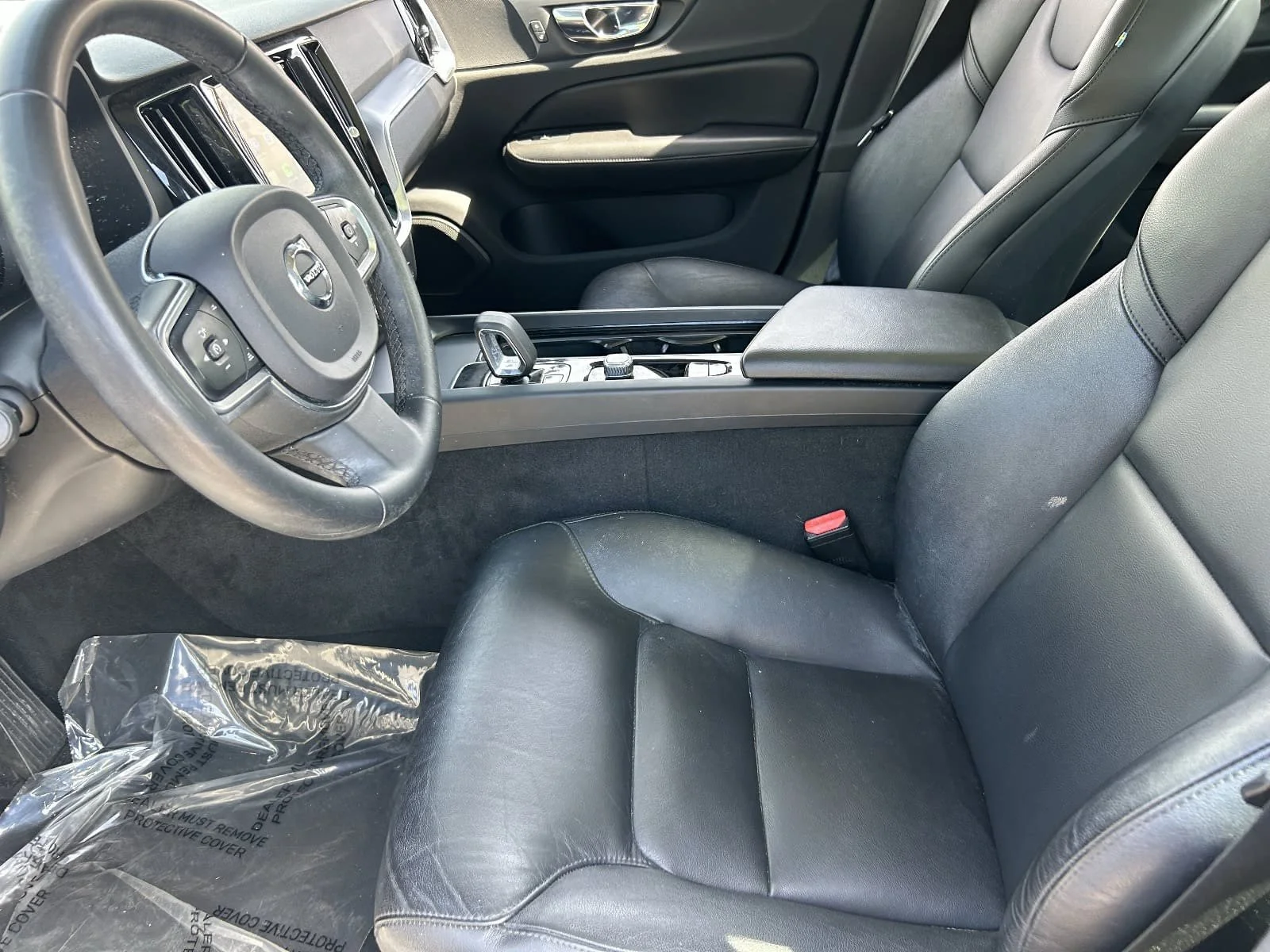 Used 2023 Platinum Grey Metallic Volvo Core Dark Theme image 29
