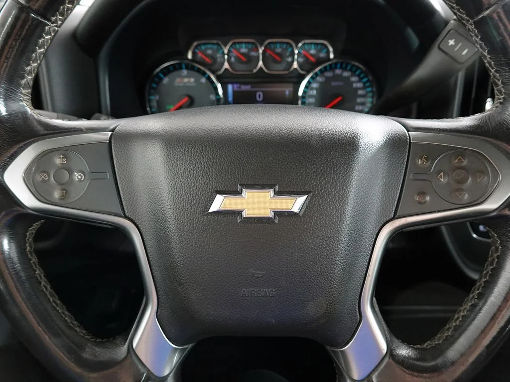 Used 2018 Red Chevrolet LT image 19