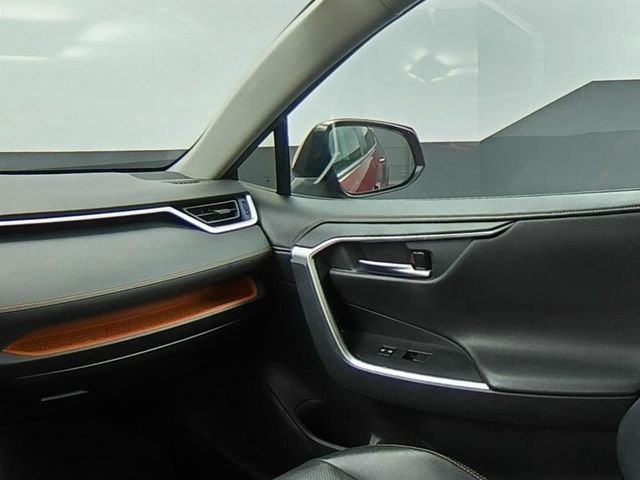 Used 2019 Red Toyota Adventure image 40