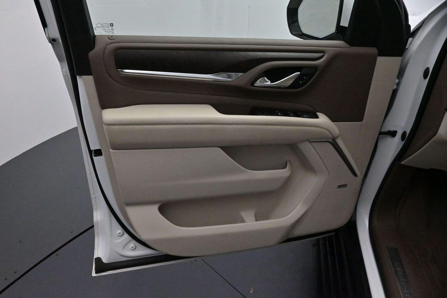 Used 2021 Summit White GMC Denali image 9