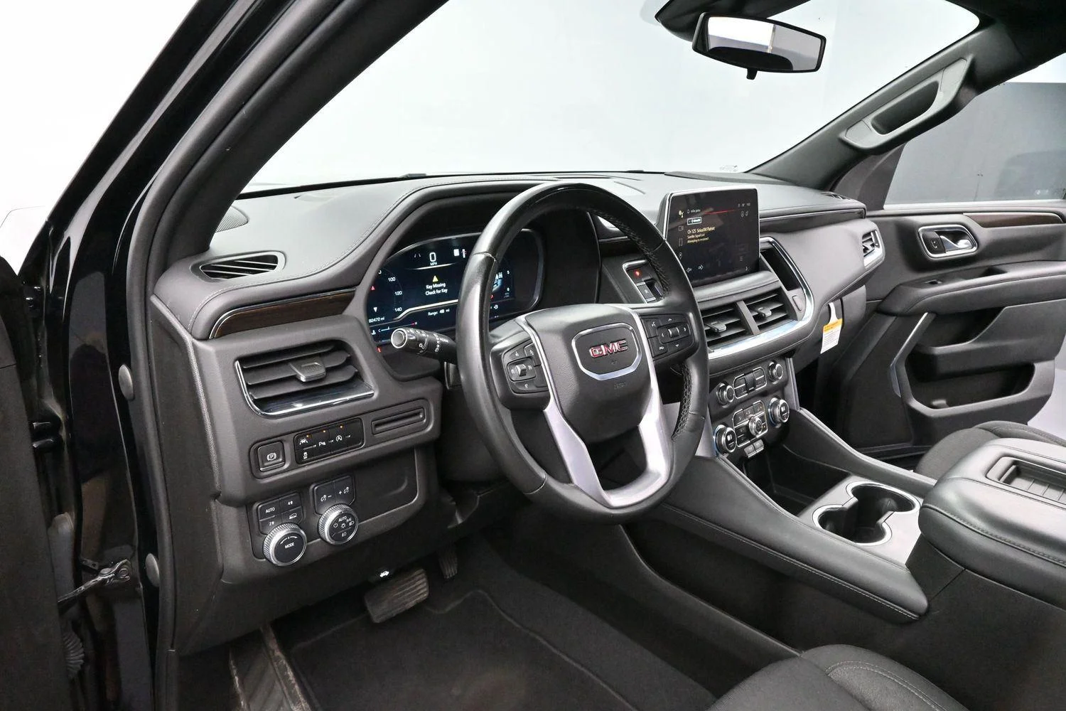 Used 2023 Onyx Black GMC SLE image 13
