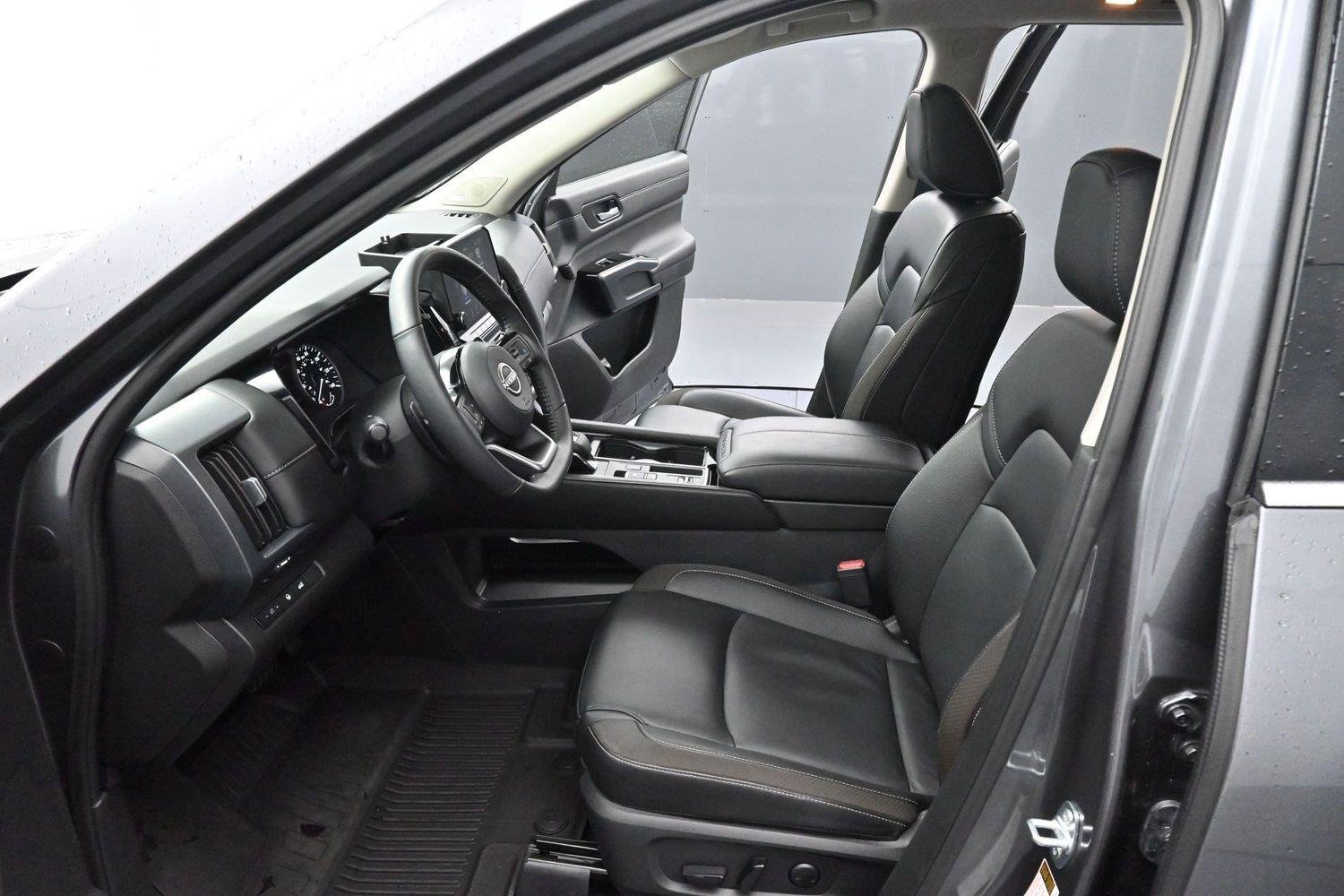 Used 2025 Gun Metallic Nissan SL image 11