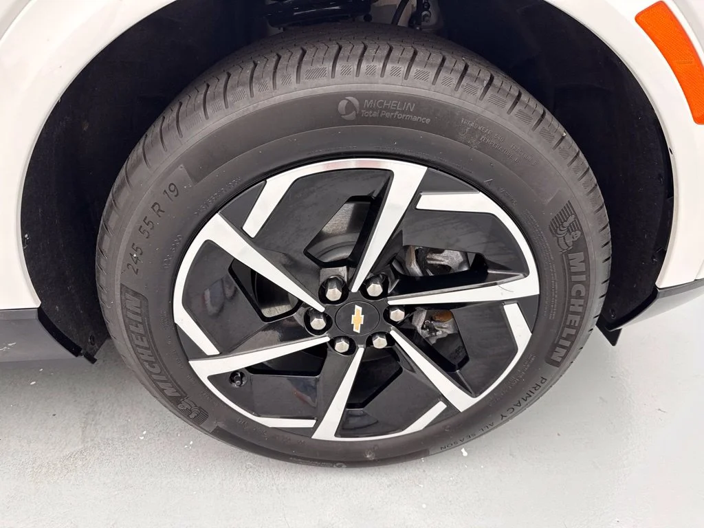 Used 2024 White Chevrolet LT image 14