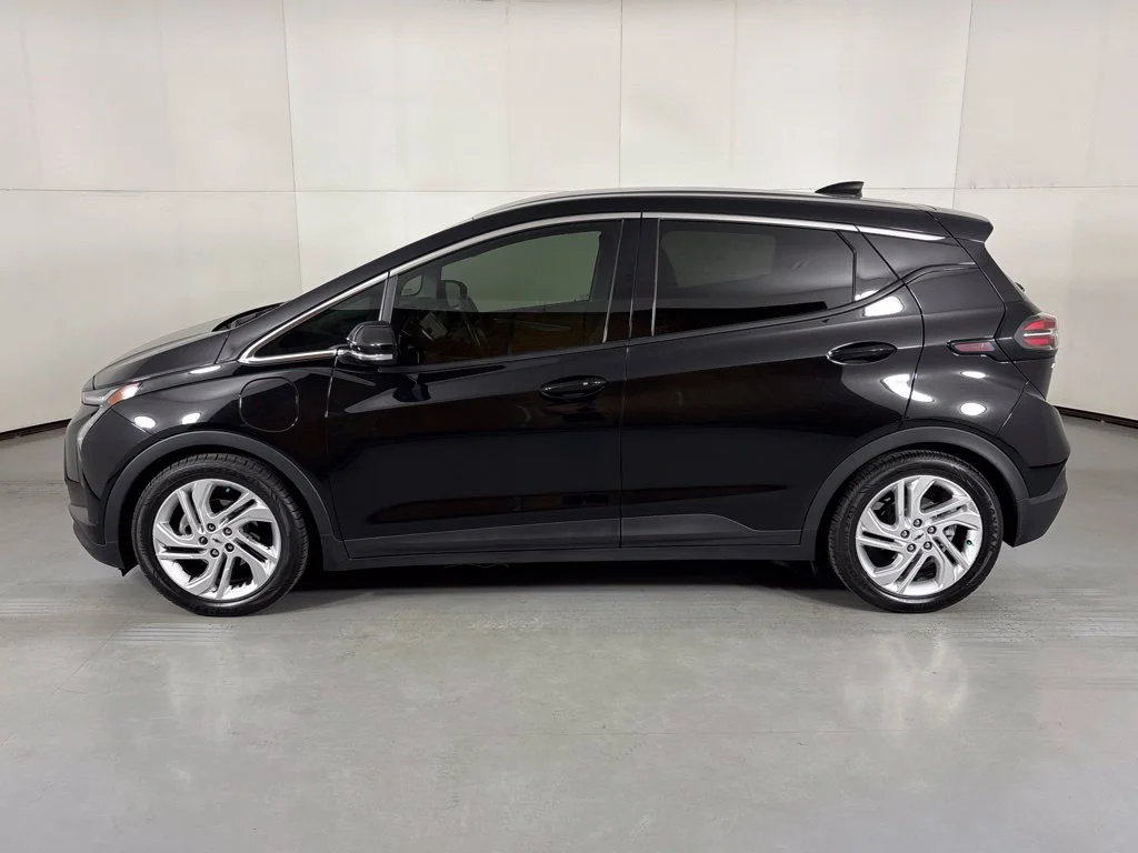 Used 2023 Black Chevrolet 1LT image 5