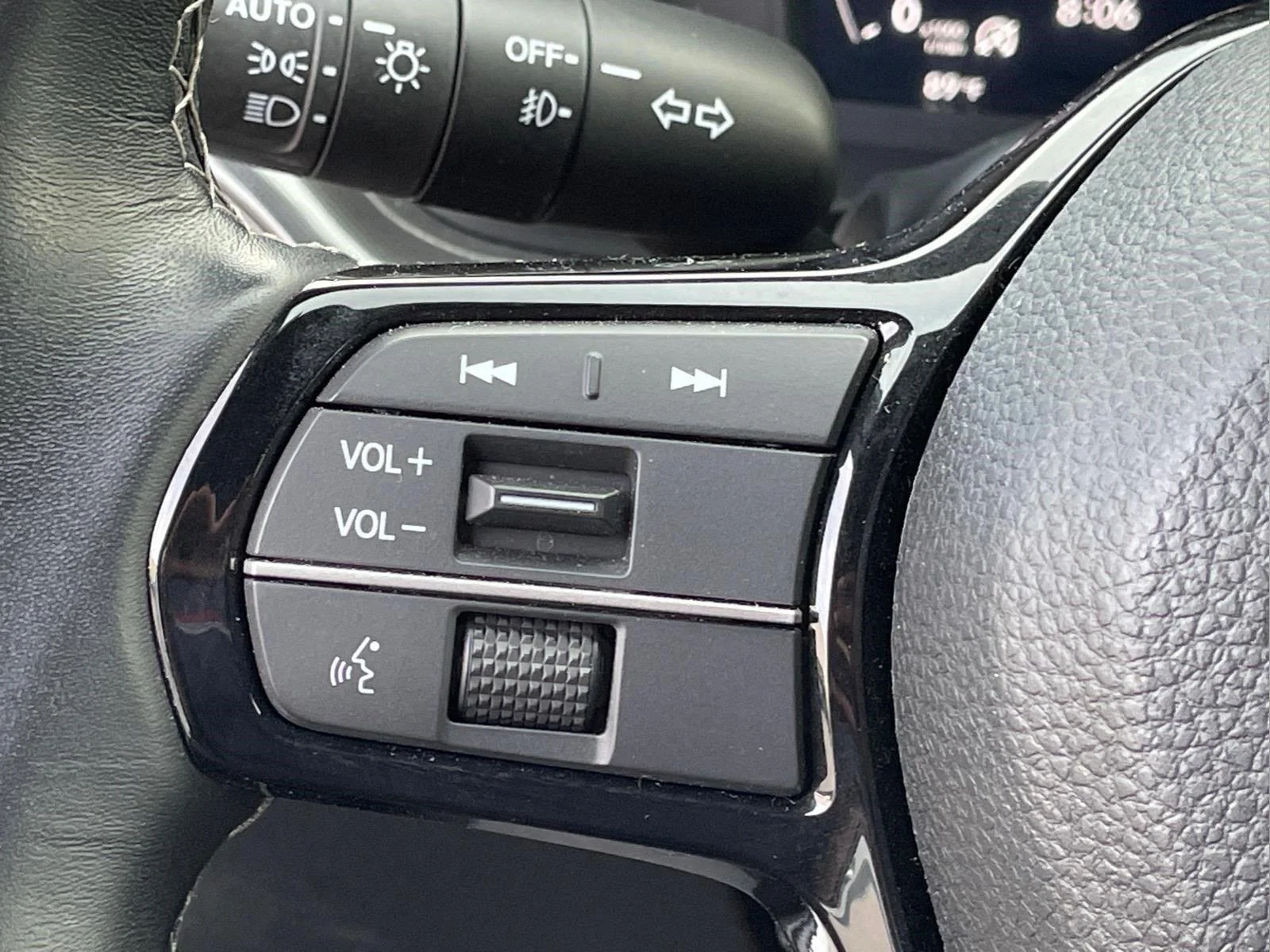 Used 2025 Platinum White Pearl Acura w/A-Spec Technology Package image 27