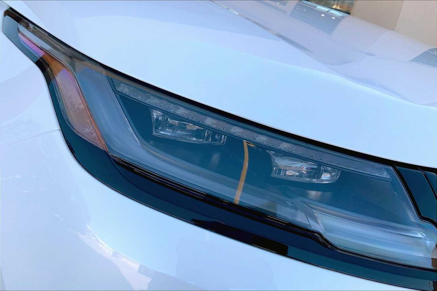 2025 Land Rover Range Rover Velar Dynamic SE - Photo 13