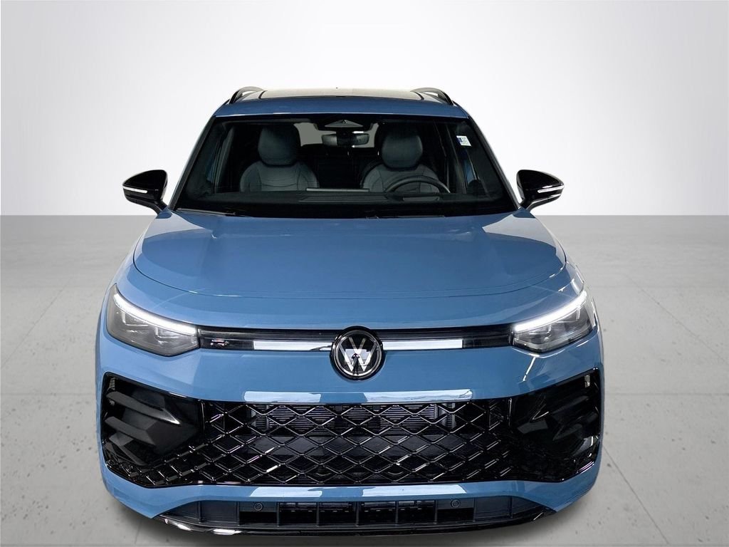 New 2025 Monterey Blue Pearl Volkswagen 2.0T SE R-Line Black image 3