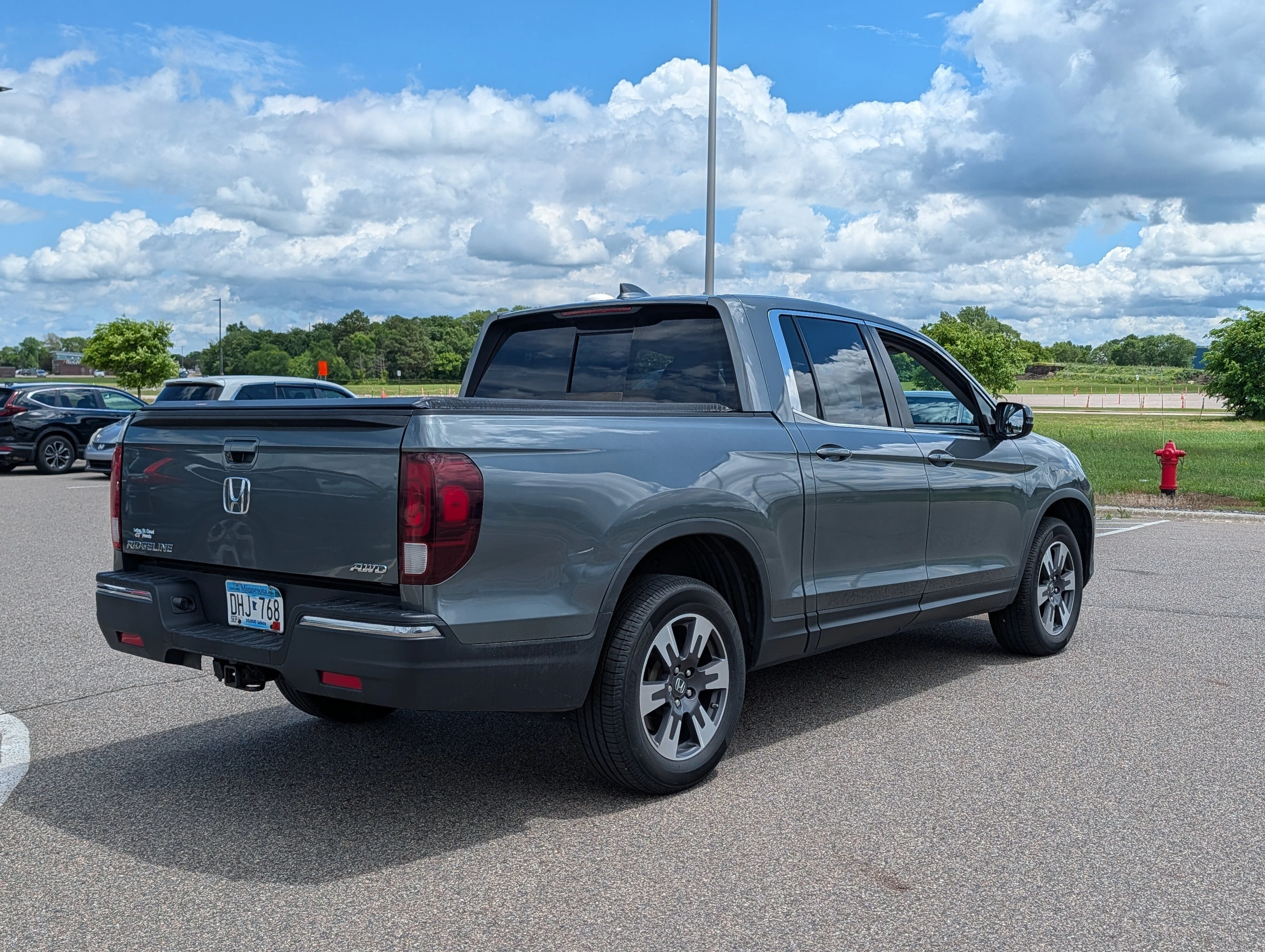 Used 2019 Forest Mist Metallic Honda RTL image 4