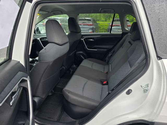 Used 2025 White Toyota XLE image 19