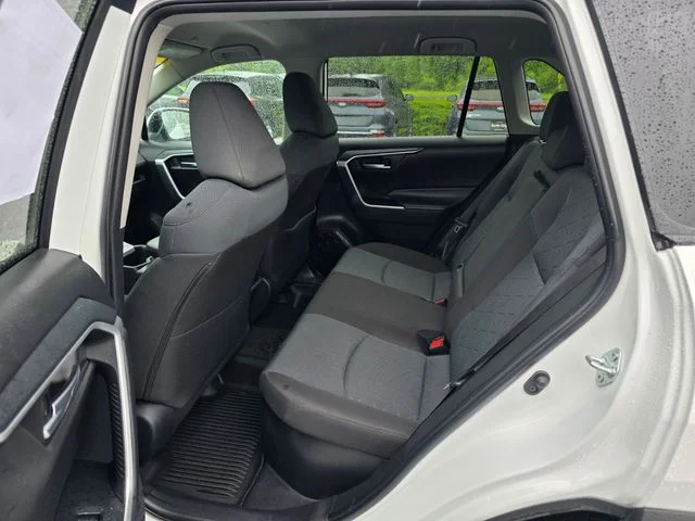 Used 2025 Ice Toyota XLE image 19