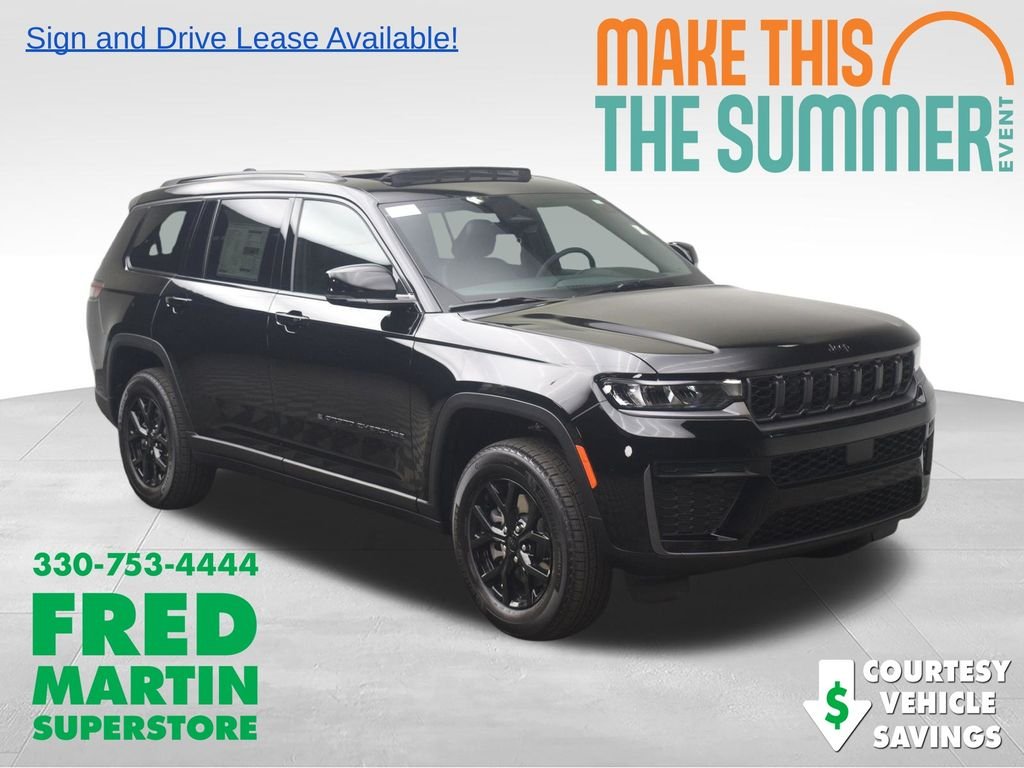 New 2026 Diamond Black Crystal Pearl-Coat Exterior Paint Jeep Altitude image 1