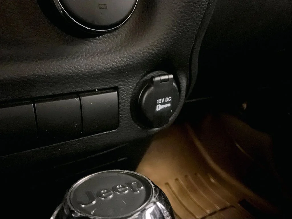 Used 2014 Gray Jeep Unlimited Sport image 15