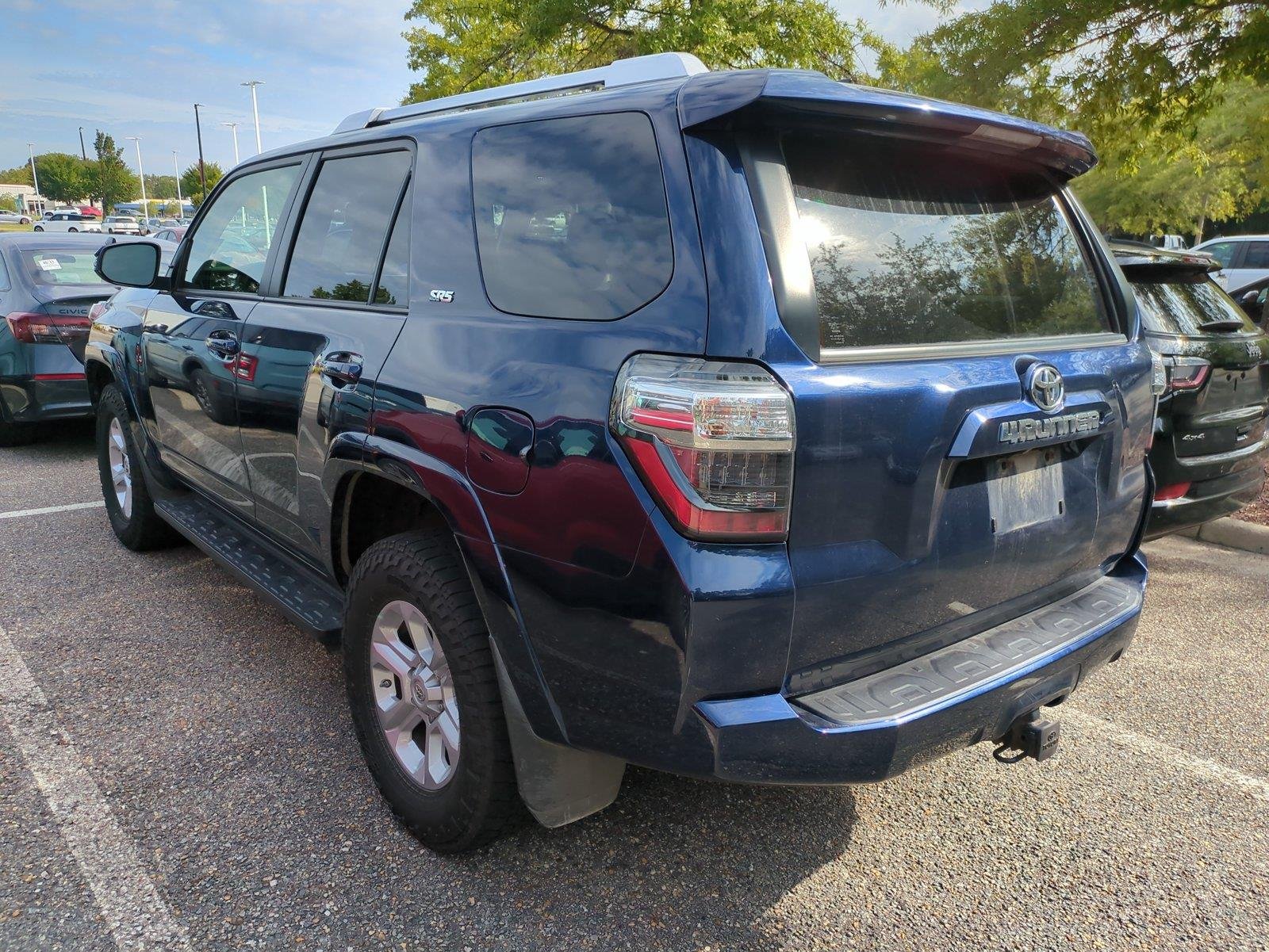 Used 2017  Toyota SR5 Premium image 5