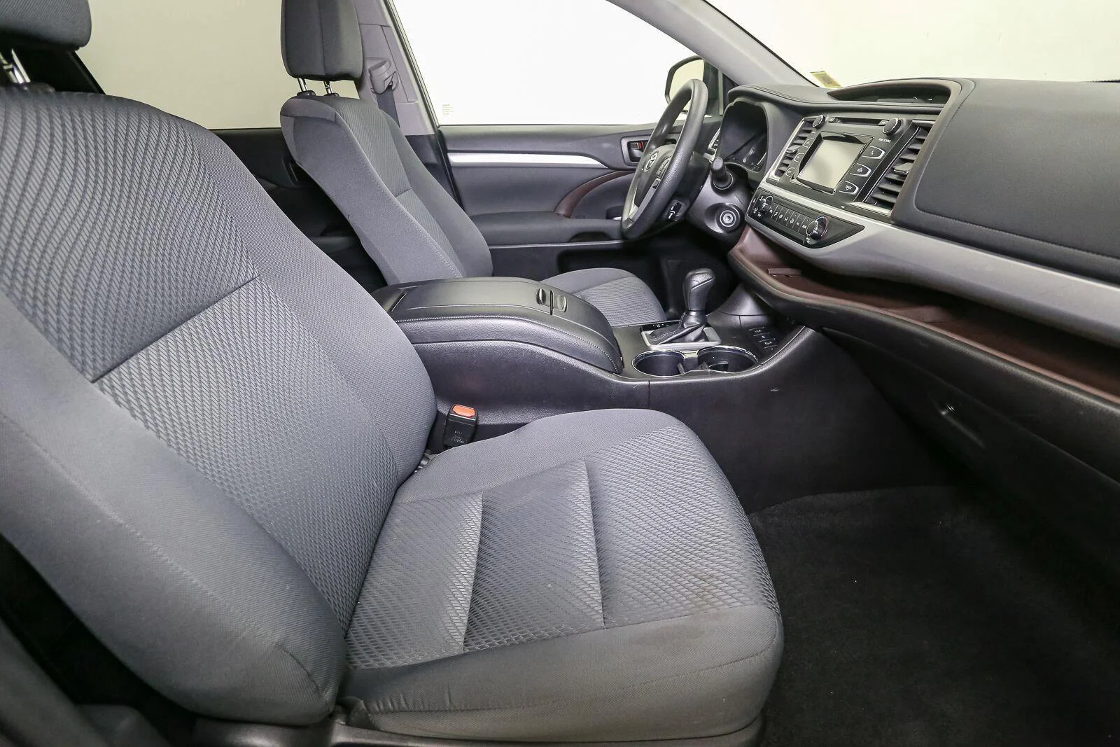 Used 2019 Predawn Gray Mica Toyota LE image 16