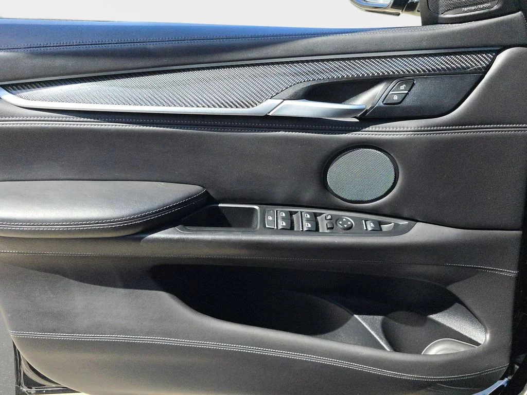 Used 2017 Black BMW Base image 21