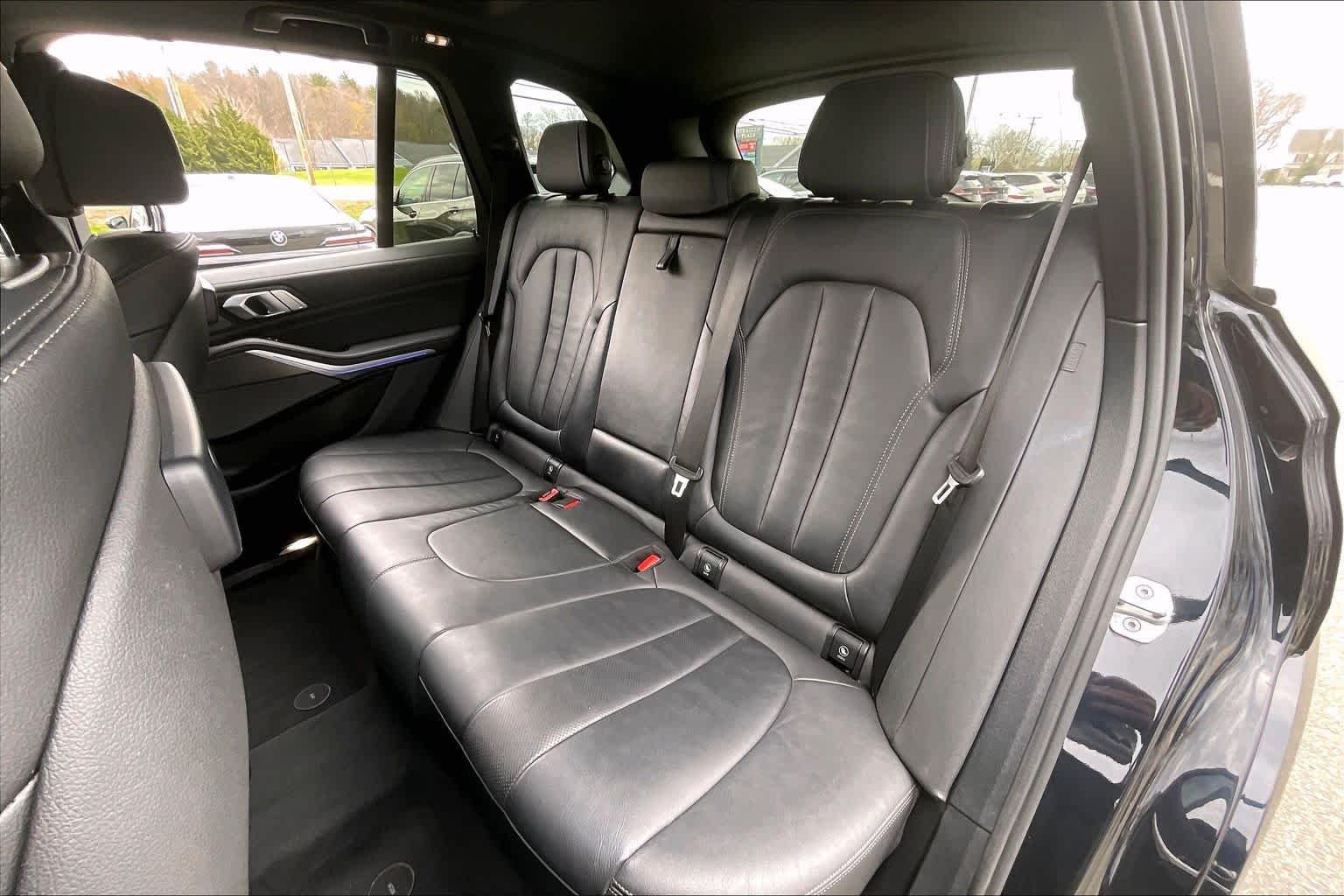 Used 2021 Carbon Black Metallic BMW xDrive40i image 20