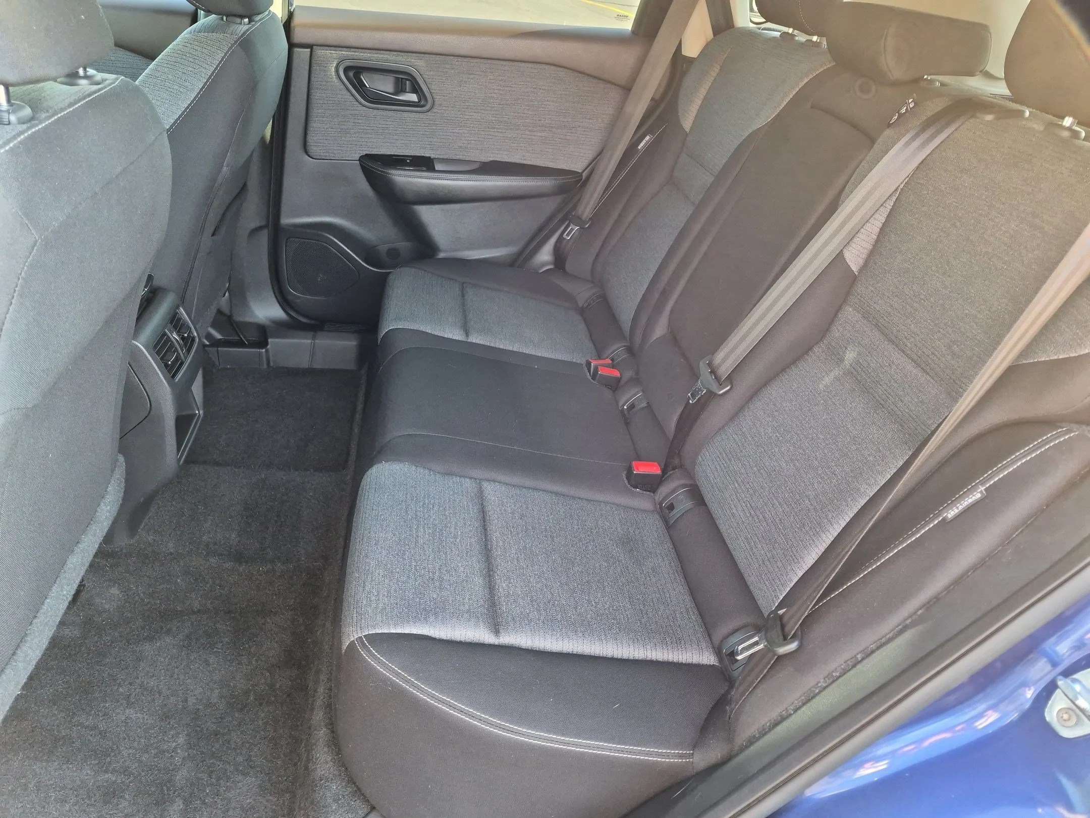 Used 2022 Caspian Blue Metallic Nissan S image 22