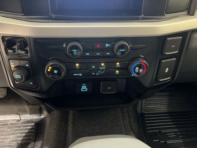 New 2026 Oxford White Ford F-350® XL image 15