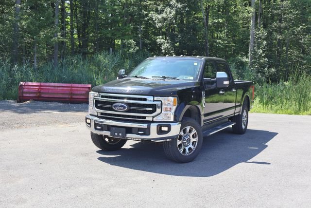 Used 2020 Black Metallic Ford Lariat image 1