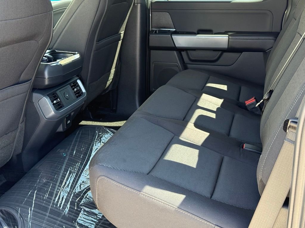 New 2026 Avalanche Ford XLT image 7