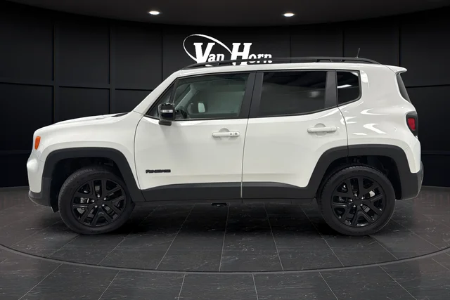 Used 2023 Alpine White Jeep Altitude image 4