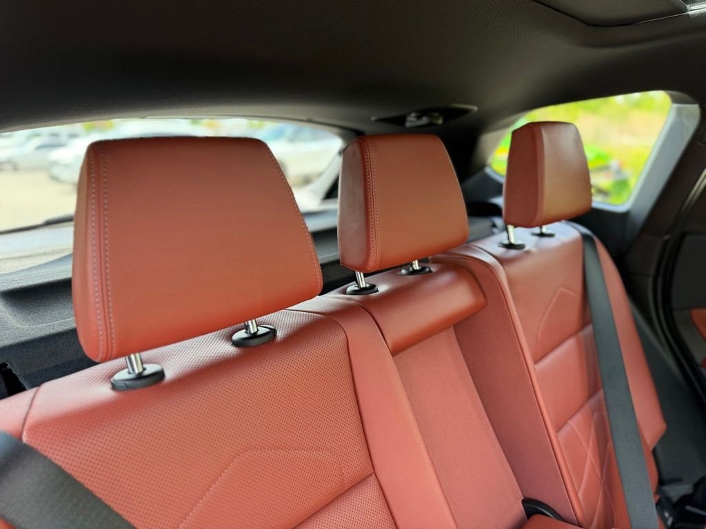 Used 2026 Green BMW xDrive28i image 23