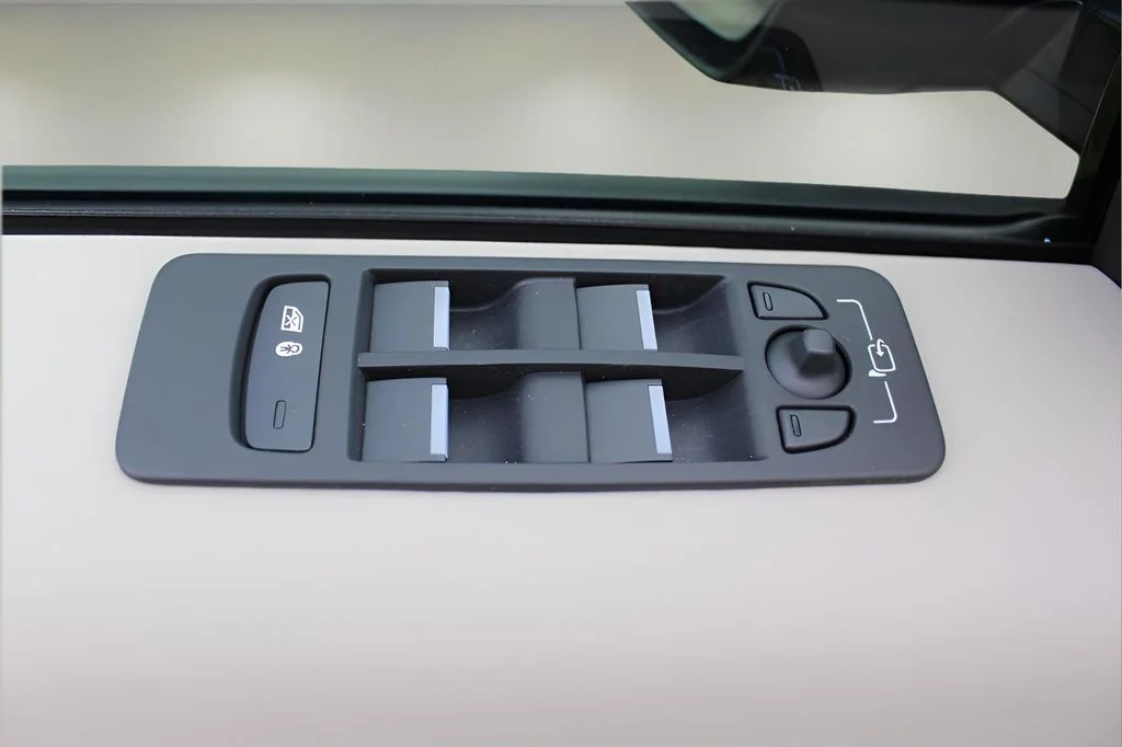 2025 Land Rover Discovery Sport S - Photo 11