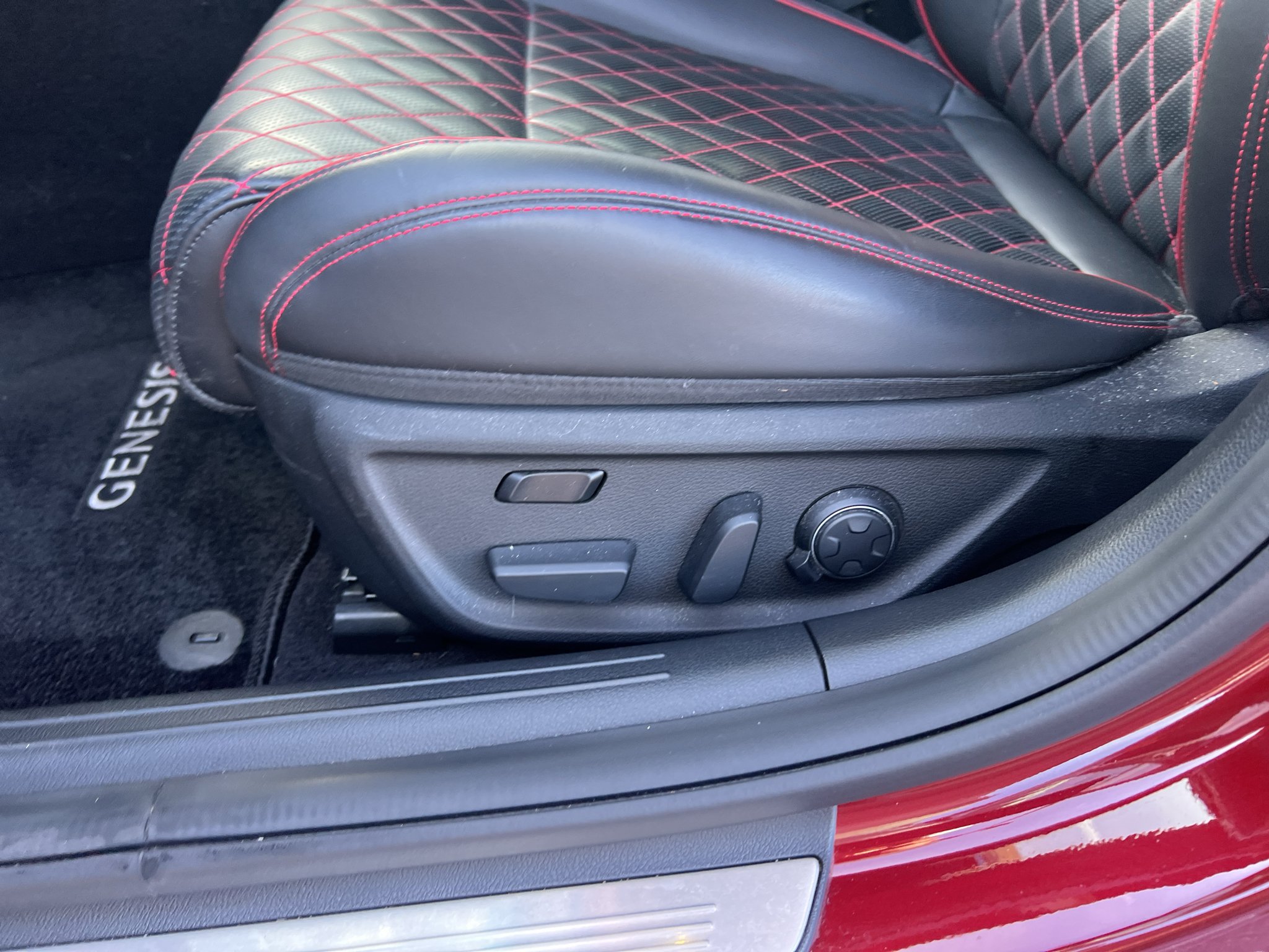 Used 2024 Cavendish Red Genesis 3.3T Sport Advanced image 6