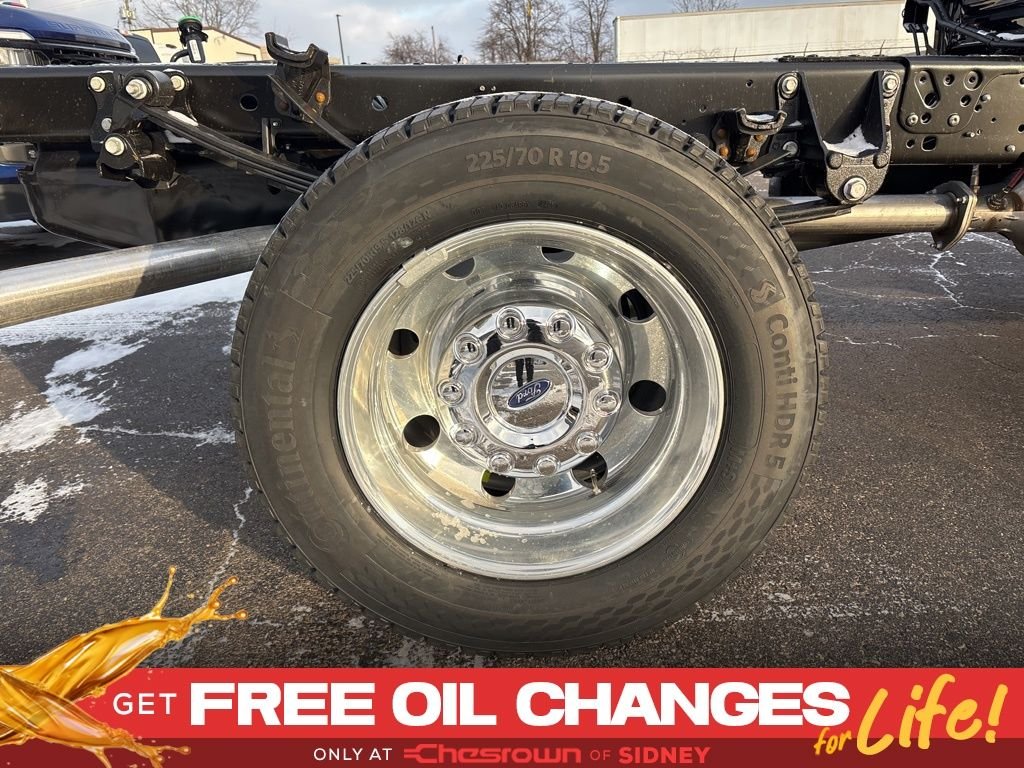 New 2026 Agate Black Metallic Ford F-450® XLT image 13