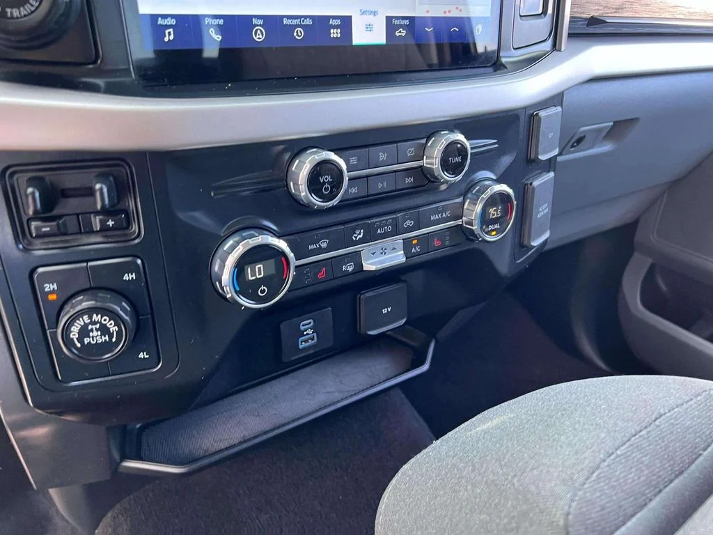 Used 2021 Agate Black Metallic Ford XLT image 15