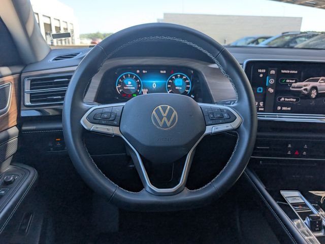 Used 2025 Black Volkswagen 2.0T SE w/Technology image 21