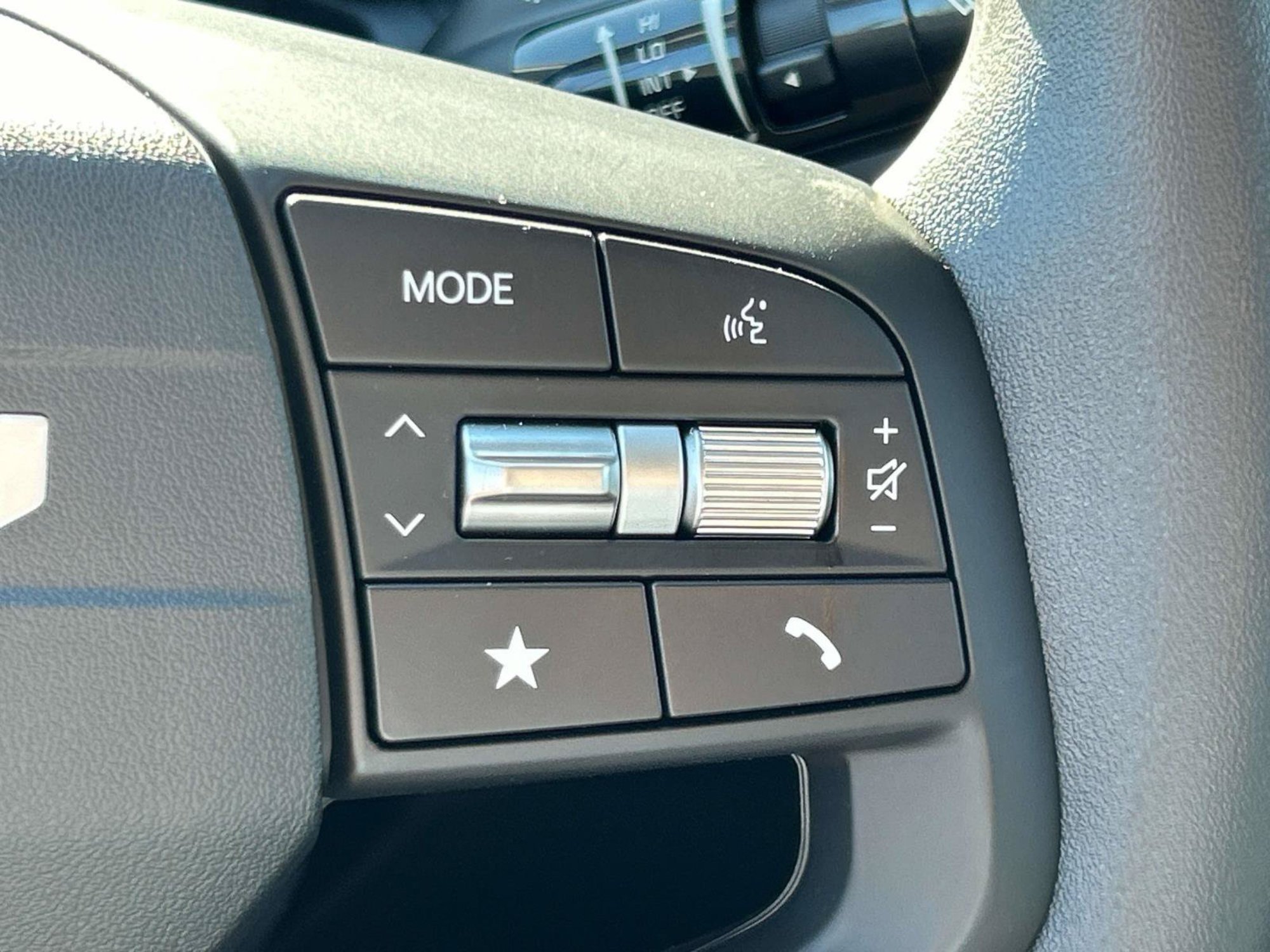 New 2027 Interstellar Gray Kia LX image 22