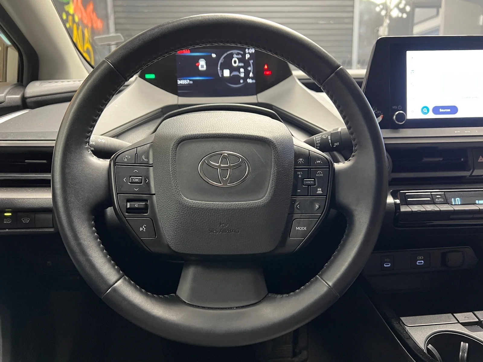 Used 2024 Cutting Edge (1l0) Toyota LE image 11