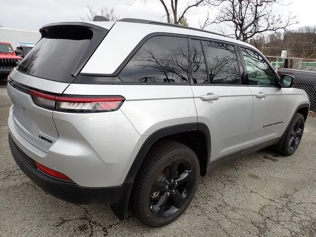 New 2025 Silver Jeep Limited image 7
