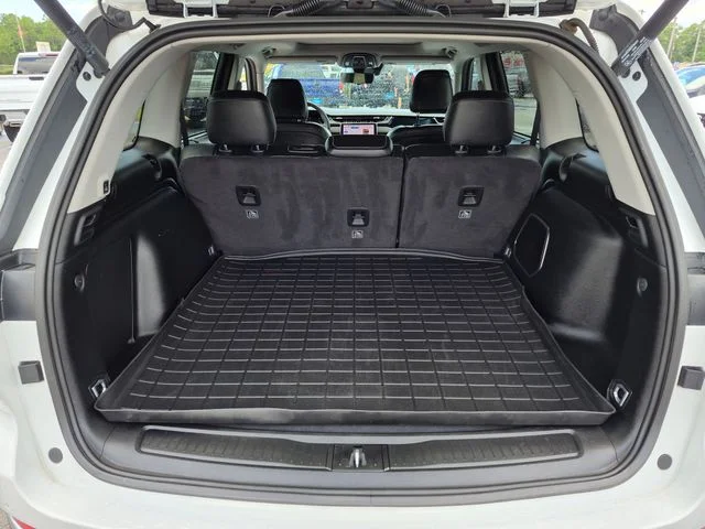 Used 2022 White Jeep 4xe image 23