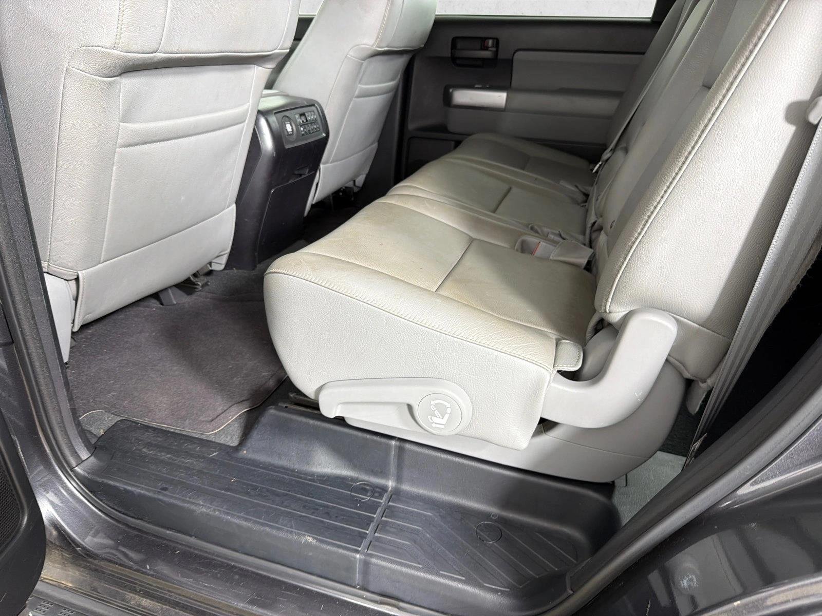 Used 2019 Magnetic Gray Metallic Toyota SR5 image 22