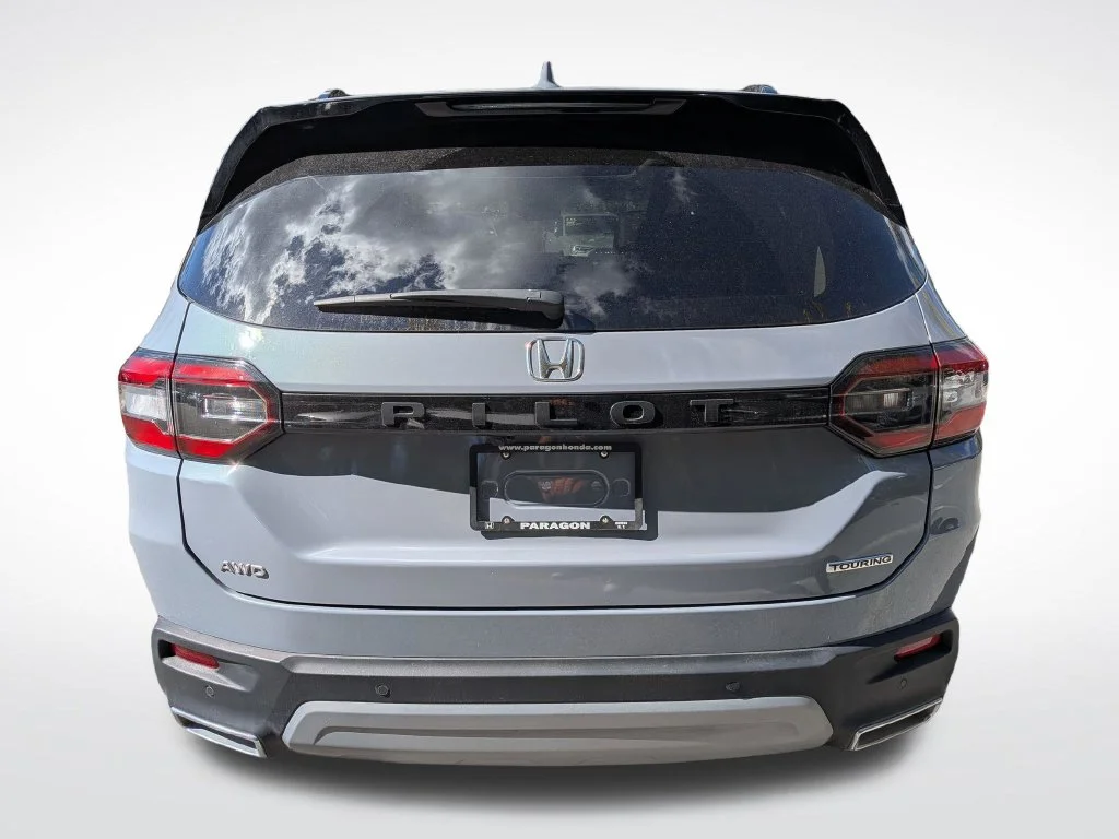 Used 2025  Honda Touring image 4
