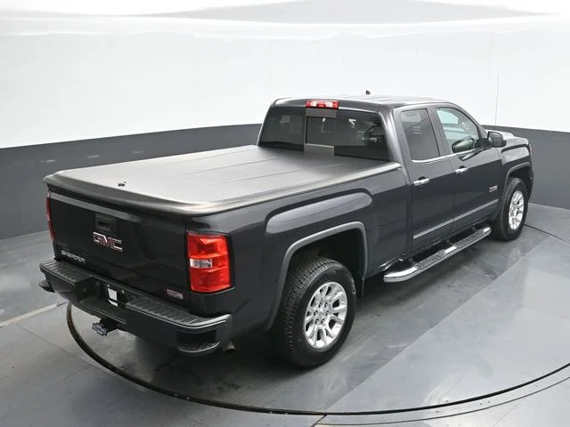 Used 2015 Silver GMC SLT image 17