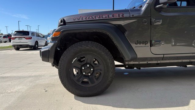 Used 2023 Gray Jeep Sport image 9