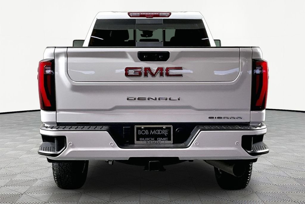 Used 2025 White GMC Denali image 5