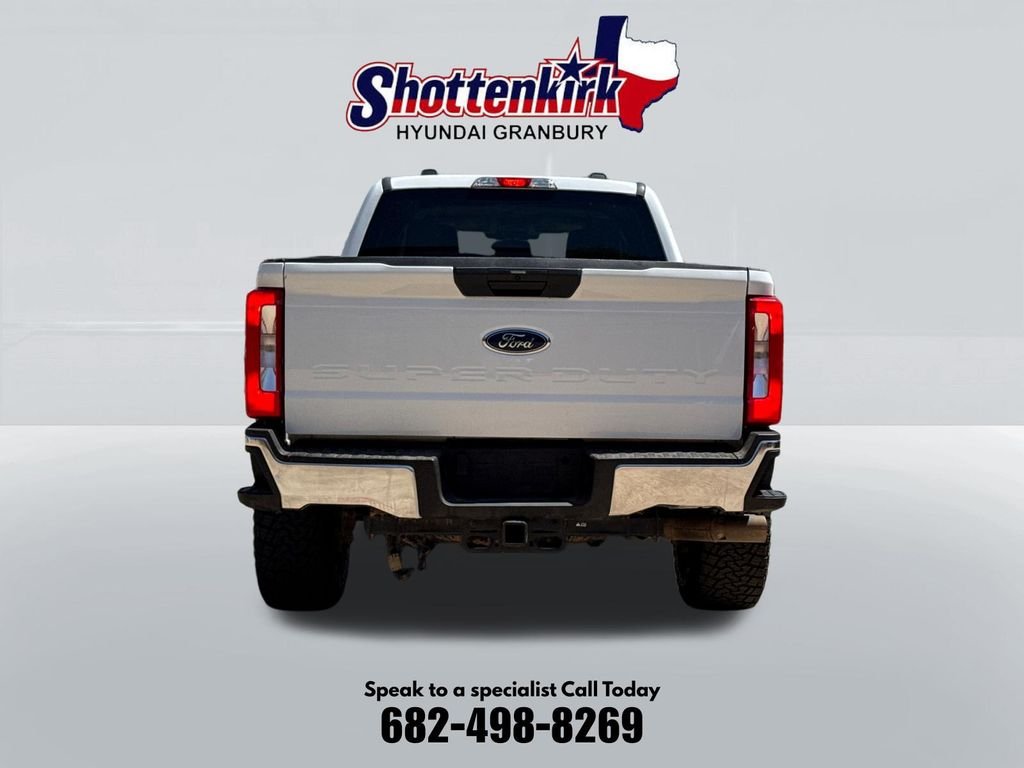Used 2025 White Ford XLT image 7
