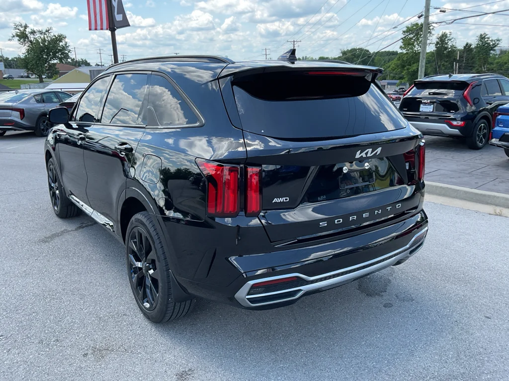 Used 2022 Ebony Black Kia SX image 8