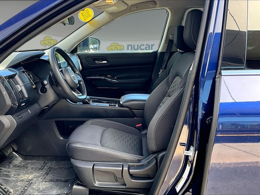 Used 2022 Blue Nissan S image 10