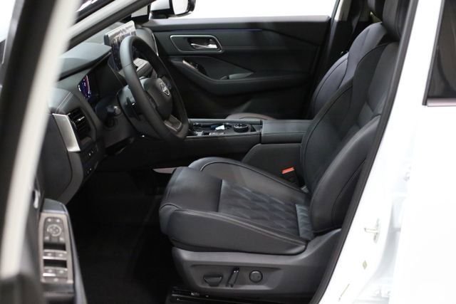 2026 Nissan Rogue Platinum - Photo 7